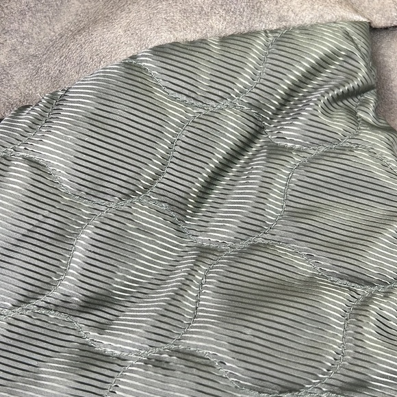 Danier Green Button Down Faux Fur Lining Leather Jacket - Picture 11 of 14